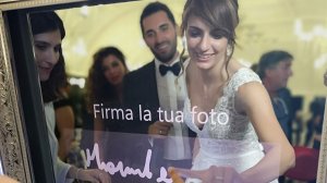 Noleggia un Magic Mirror per Selfie Ai Matrimoni